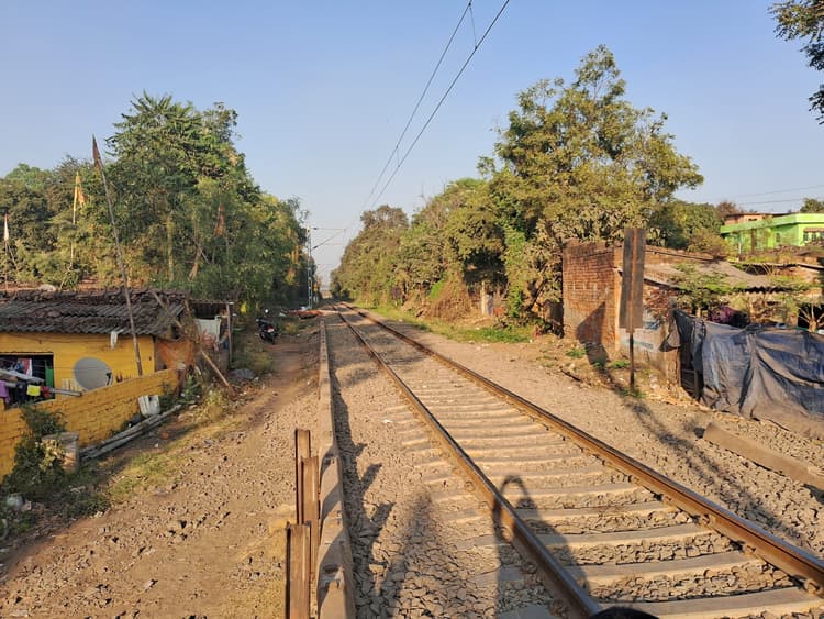 Jamshedpur news. टाटानगर के विस्तार की जद में आयेगी जुगसलाई मेन रोड की बिल्डिंग, तोड़ने की तैयारी