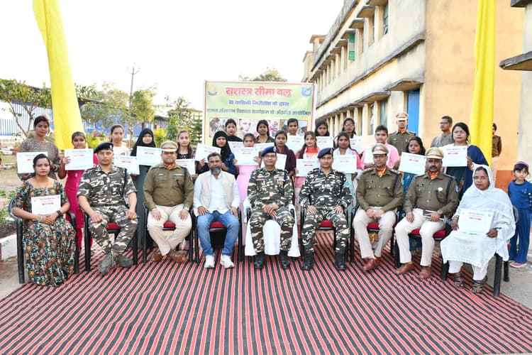 Giridih News: 20 दिवसीय ब्यूटिशियन प्रशिक्षण का समापन