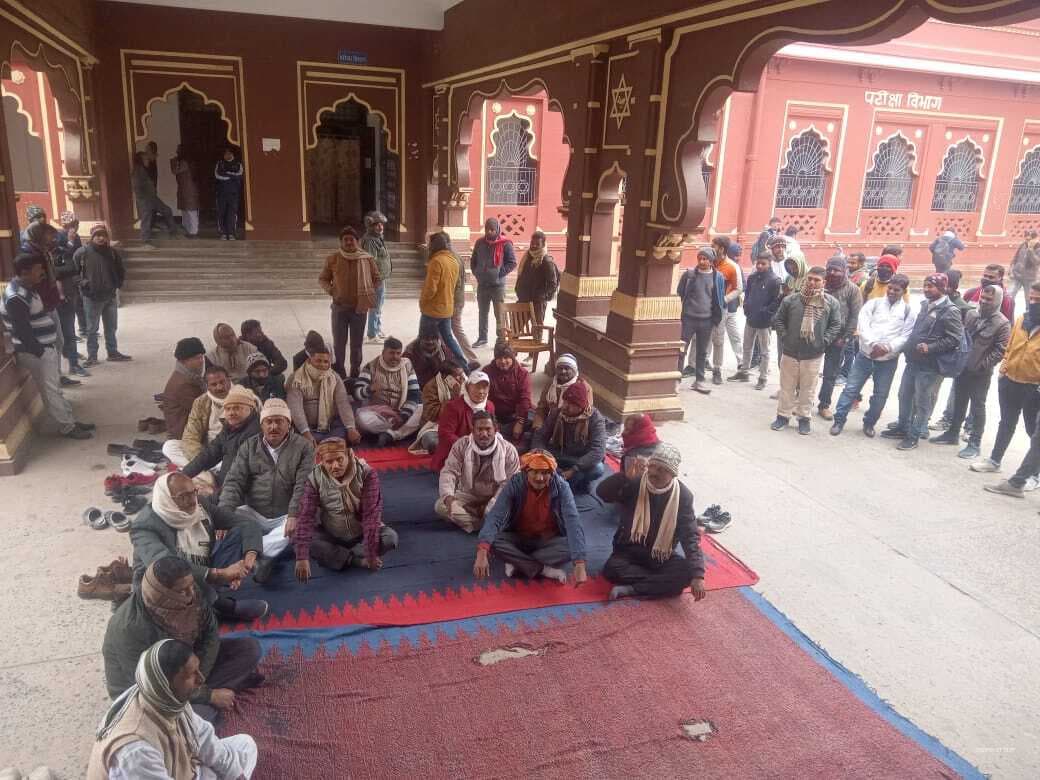 Darbhanga News: मिथिला विश्वविद्यालय में चार घंटे तक ठप रहा कामकाज
