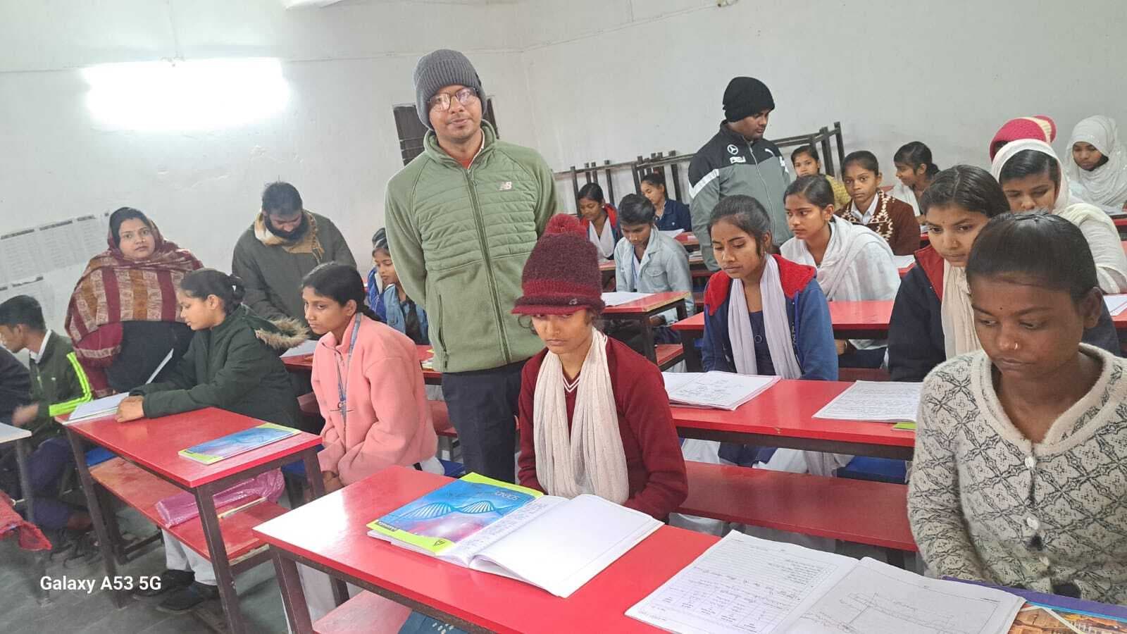 Madhubani News : मैट्रिक की प्रायोगिक परीक्षा शुरू