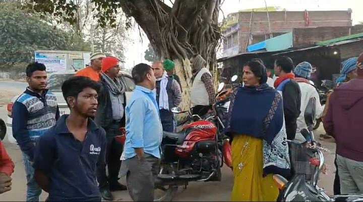 Giridih News : अबुआ आवास के लिए पैसे मांगने का आरोप, सचिव का इनकार