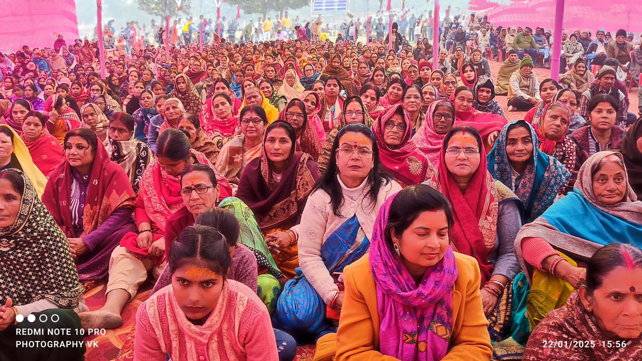 श्रीमद्भागवत कथा ज्ञान यज्ञ में मीरा के कृष्ण प्रेम प्रसंग पर झूमे श्रद्धालु