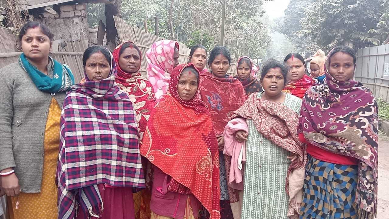 बेटी की शादी के नाम पर लाखों की ठगी कर फरार हुई पति संग महिला