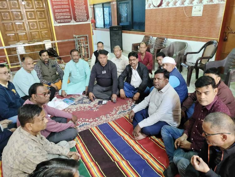 पुलिस चोरों को गिरफ्तार करें, नहीं तो होगा आंदोलन : पूर्व मंत्री