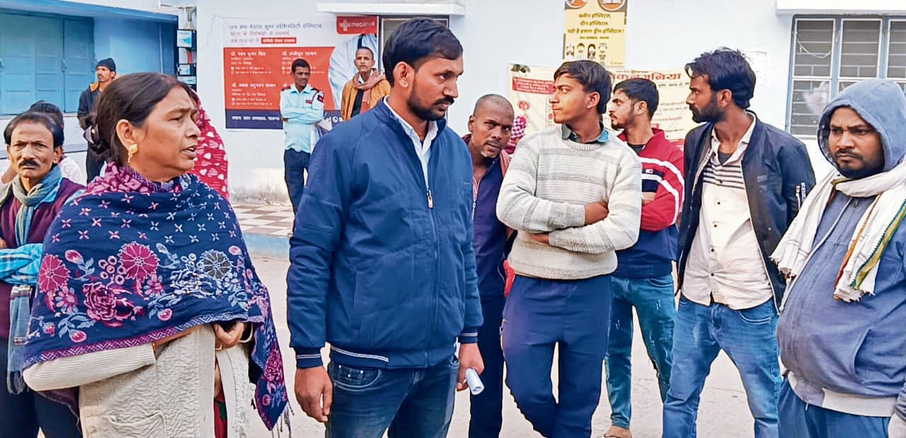 इलाज कराने आये अधेड़ की संदिग्ध स्थिति में मौत