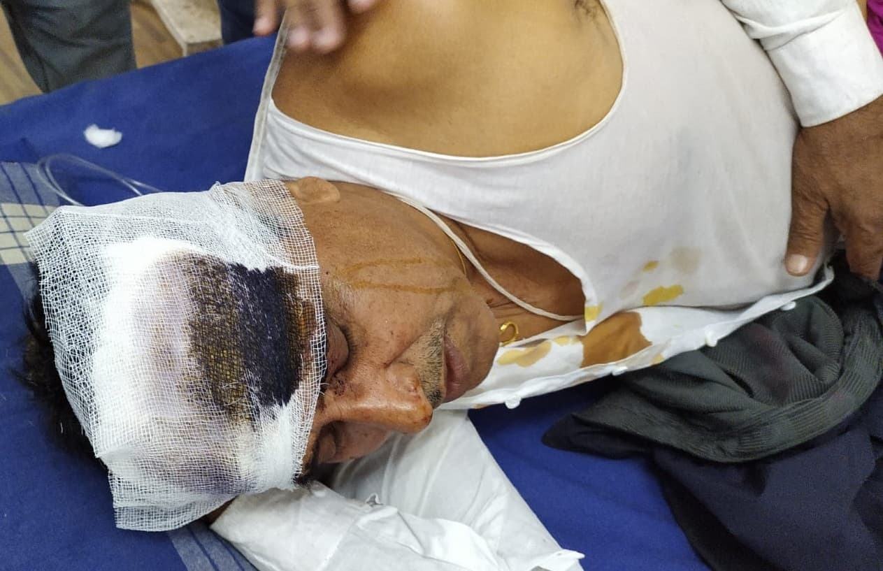 Bokaro News : अनियंत्रित कार पाेल से टकरायी, एक ही परिवार के छह घायल