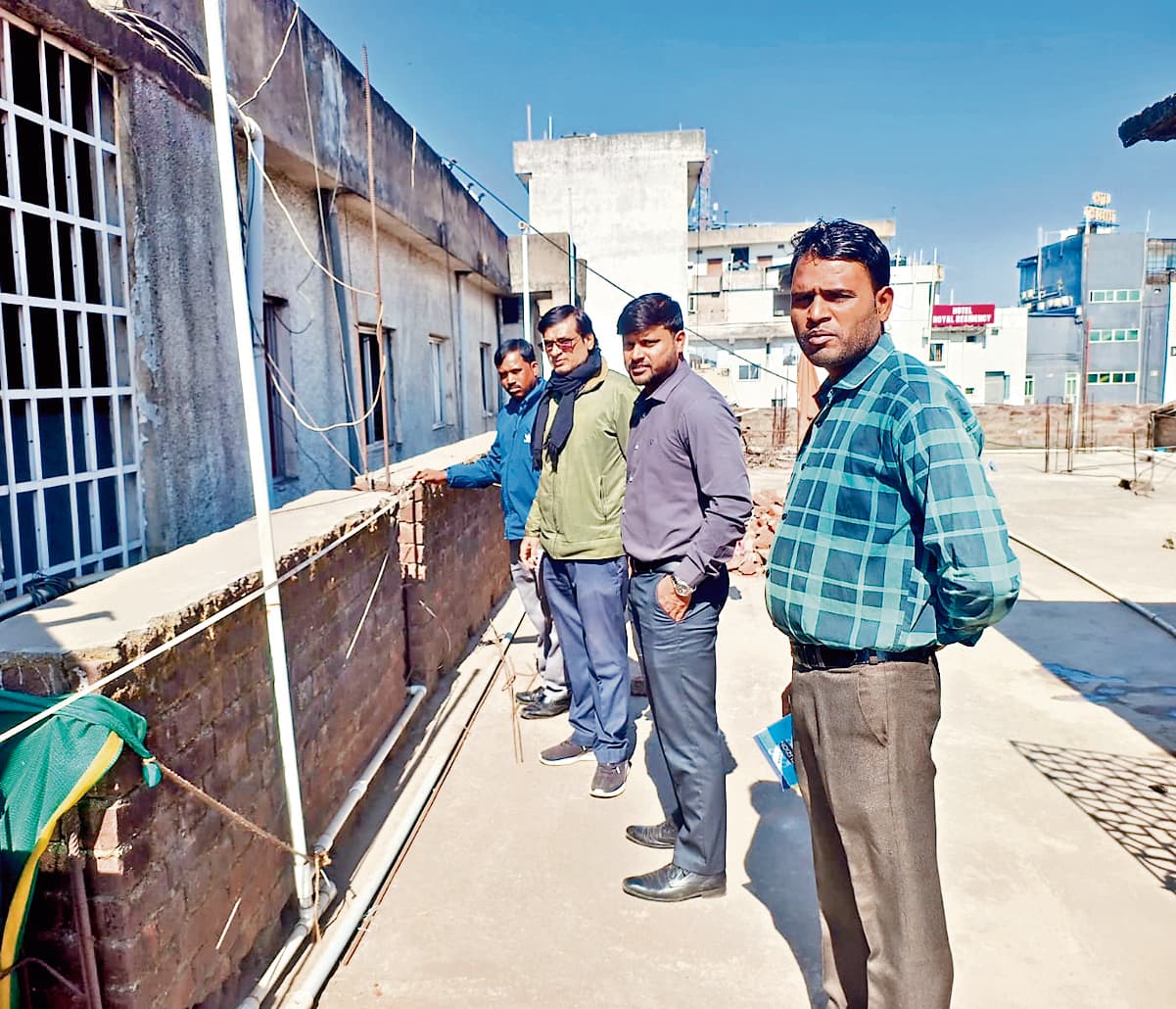 Ranchi news : बिना होल्डिंग के चल रहे पांच होटलों को निगम का नोटिस