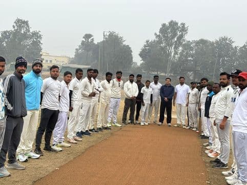 बी डिविजन क्रिकेट लीग टूर्नामेंट में राजमहल ने विवेकानंद क्रिकेट क्लब को हराया