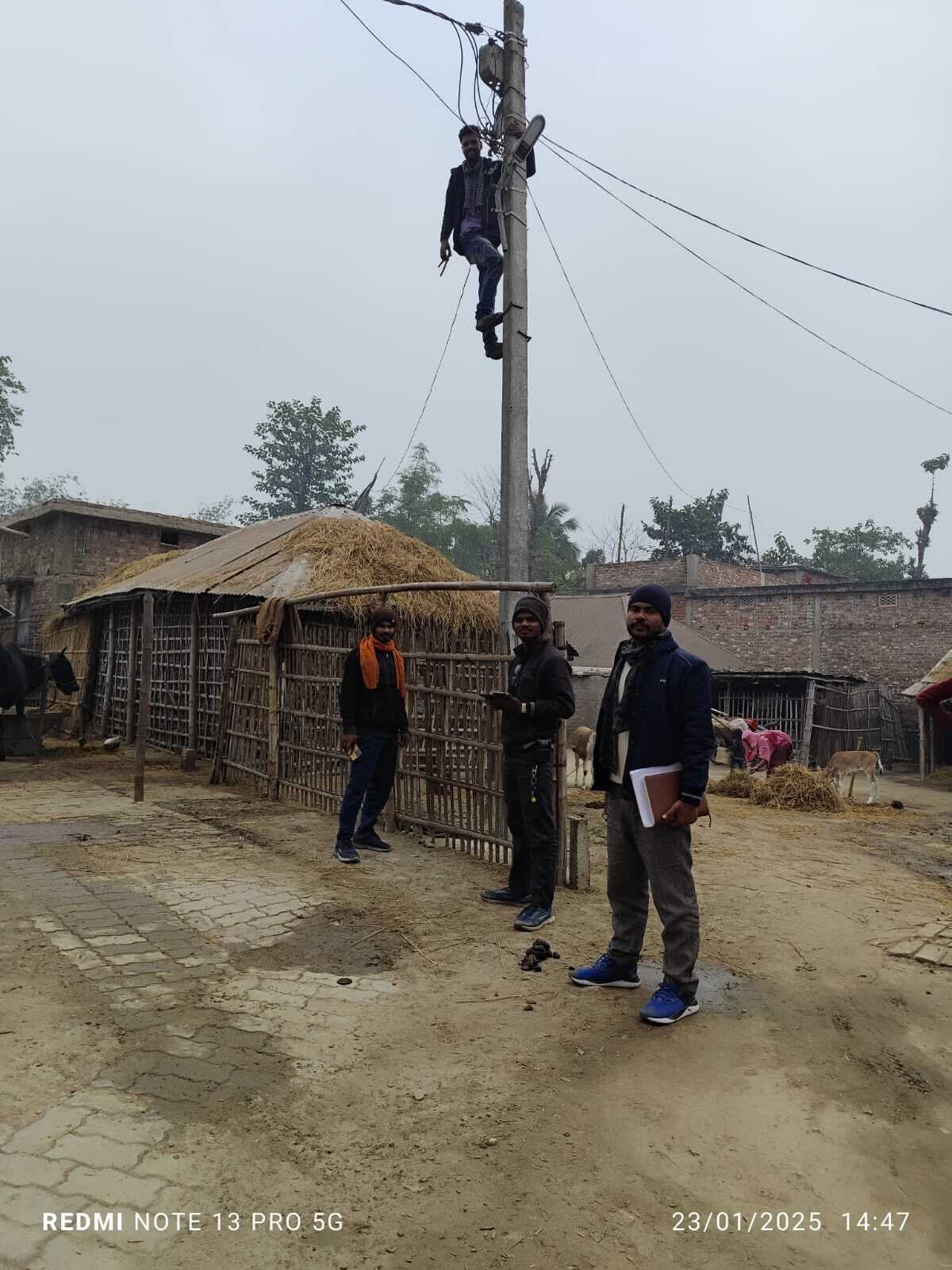 38 बिजली उपभोक्ताओं का काटा गया कनेक्शन