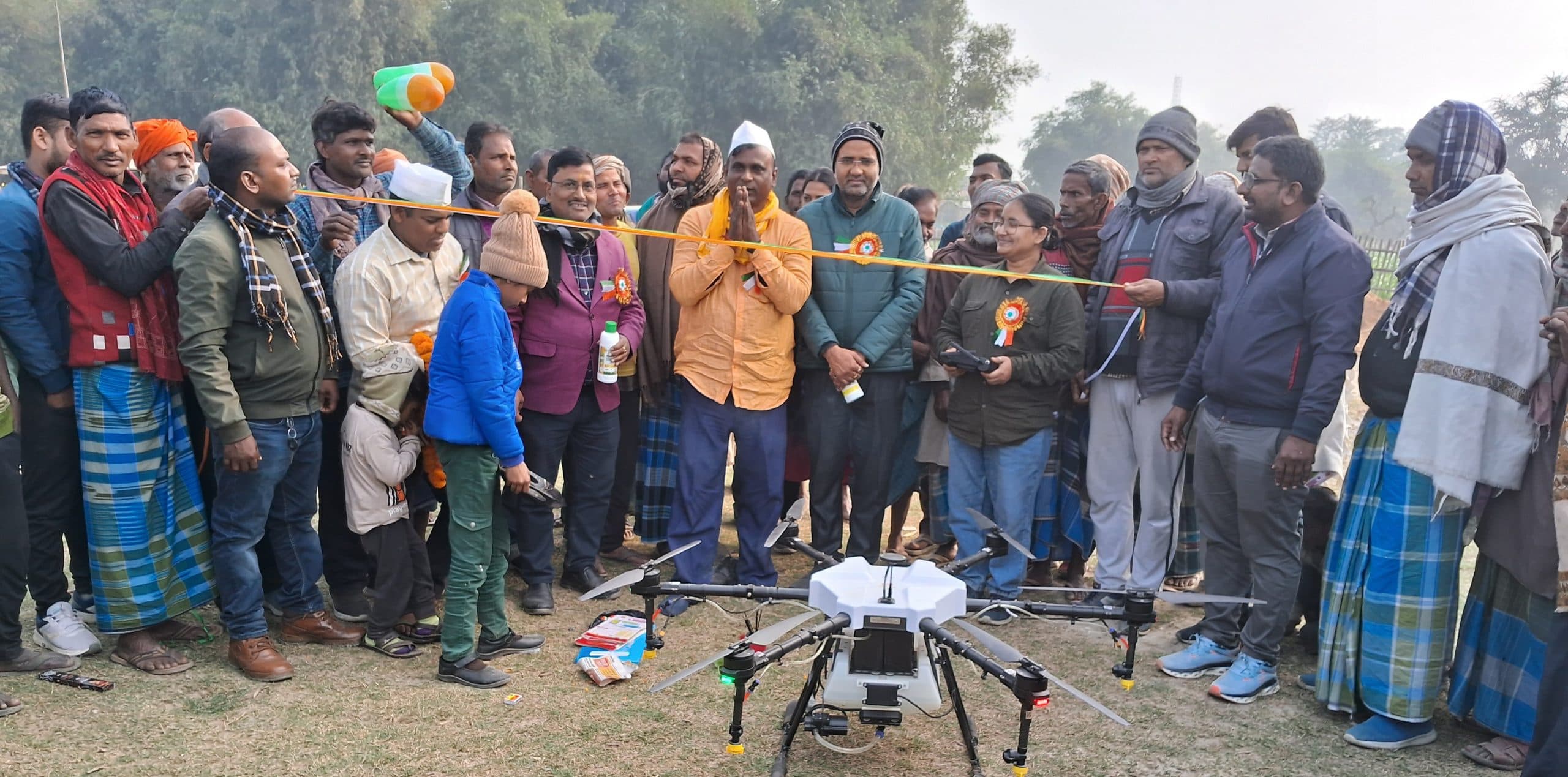 कोयली सिमरा पश्चिम में खेतों में ड्रोन से होगा छिड़काव