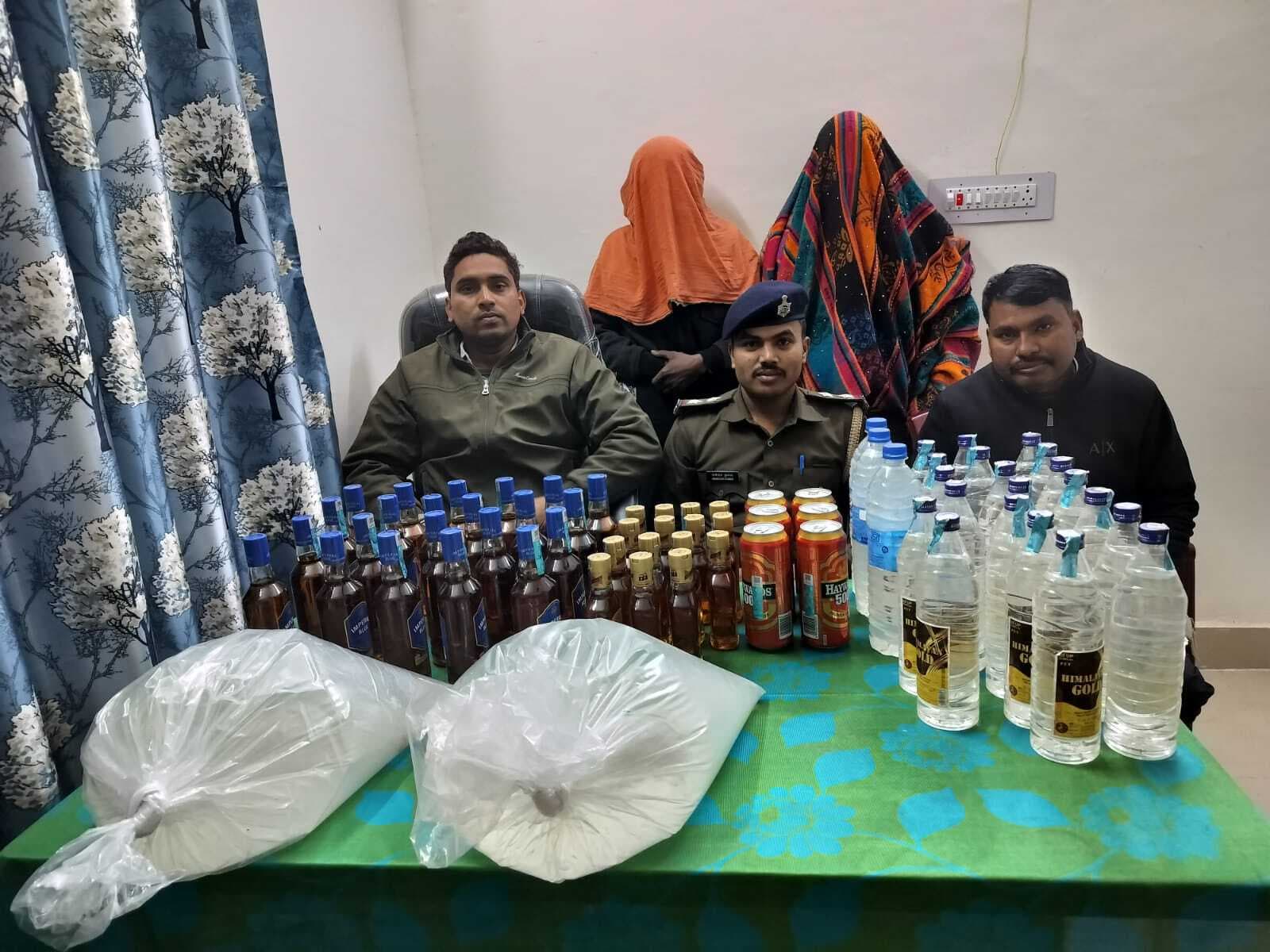 बारसोई पुलिस ने 105 लीटर शराब के साथ दो को किया गिरफ्तार