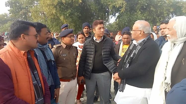 नाव हादसा,पांचवें दिन गंगा में पांच किलोमीटर दूर लापता दिलीप का मिला शव