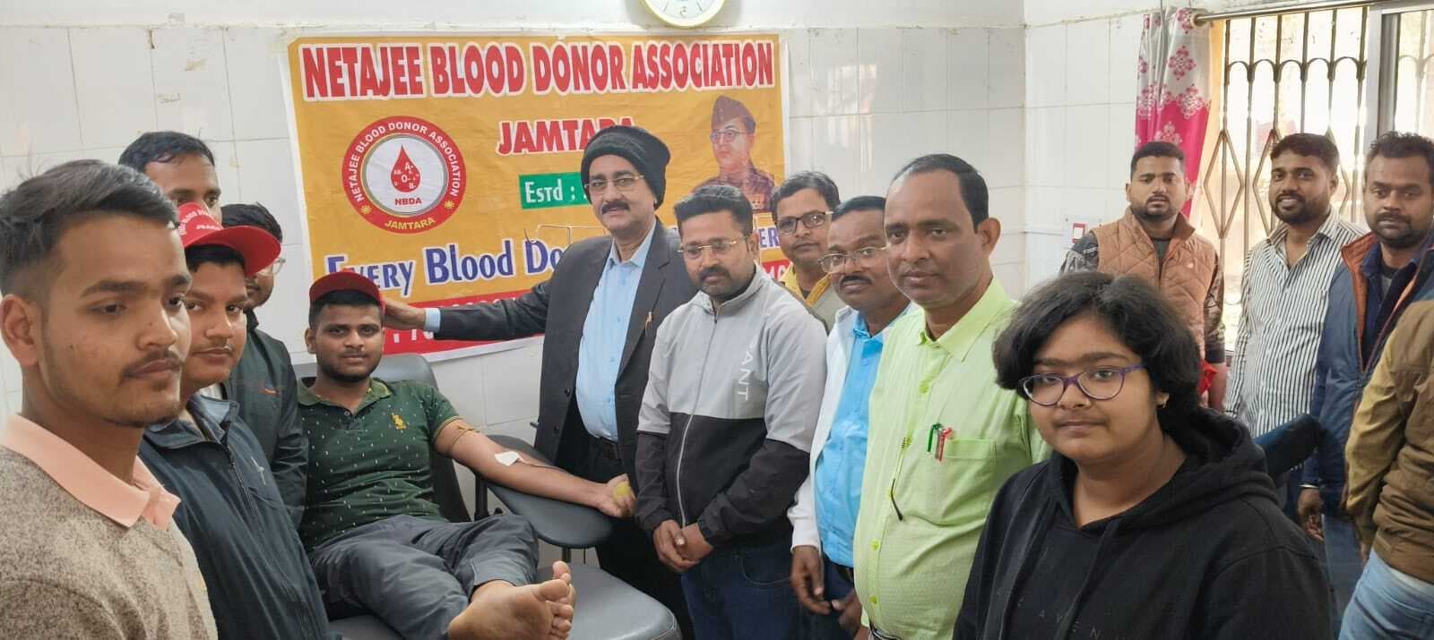 नेताजी की जयंती पर 30 लोगों ने किया रक्तदान