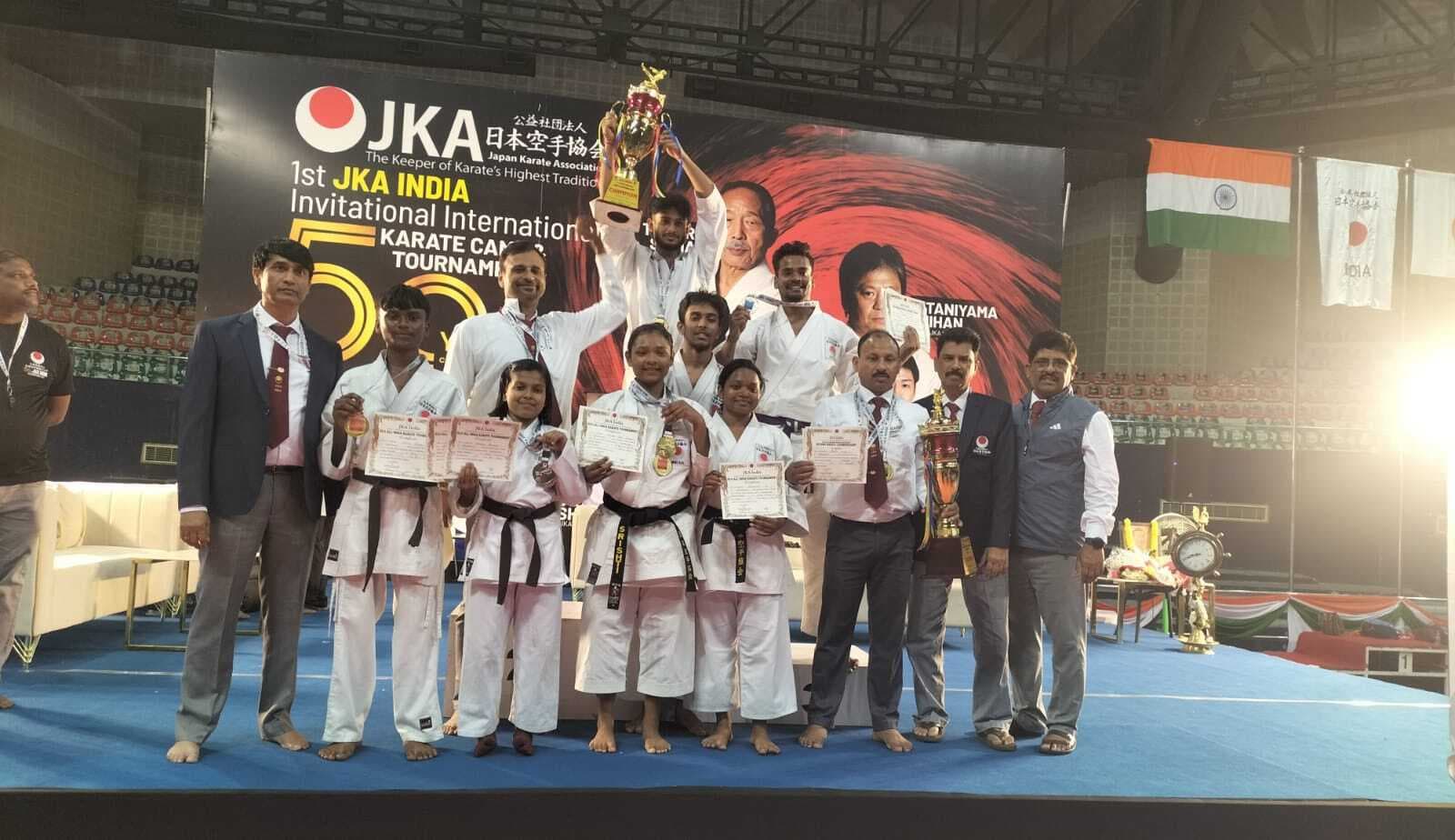 Chaibasa News : प सिंहभूम के कराटेकारों ने 15 पदक जीत जिले का मान बढ़ाया