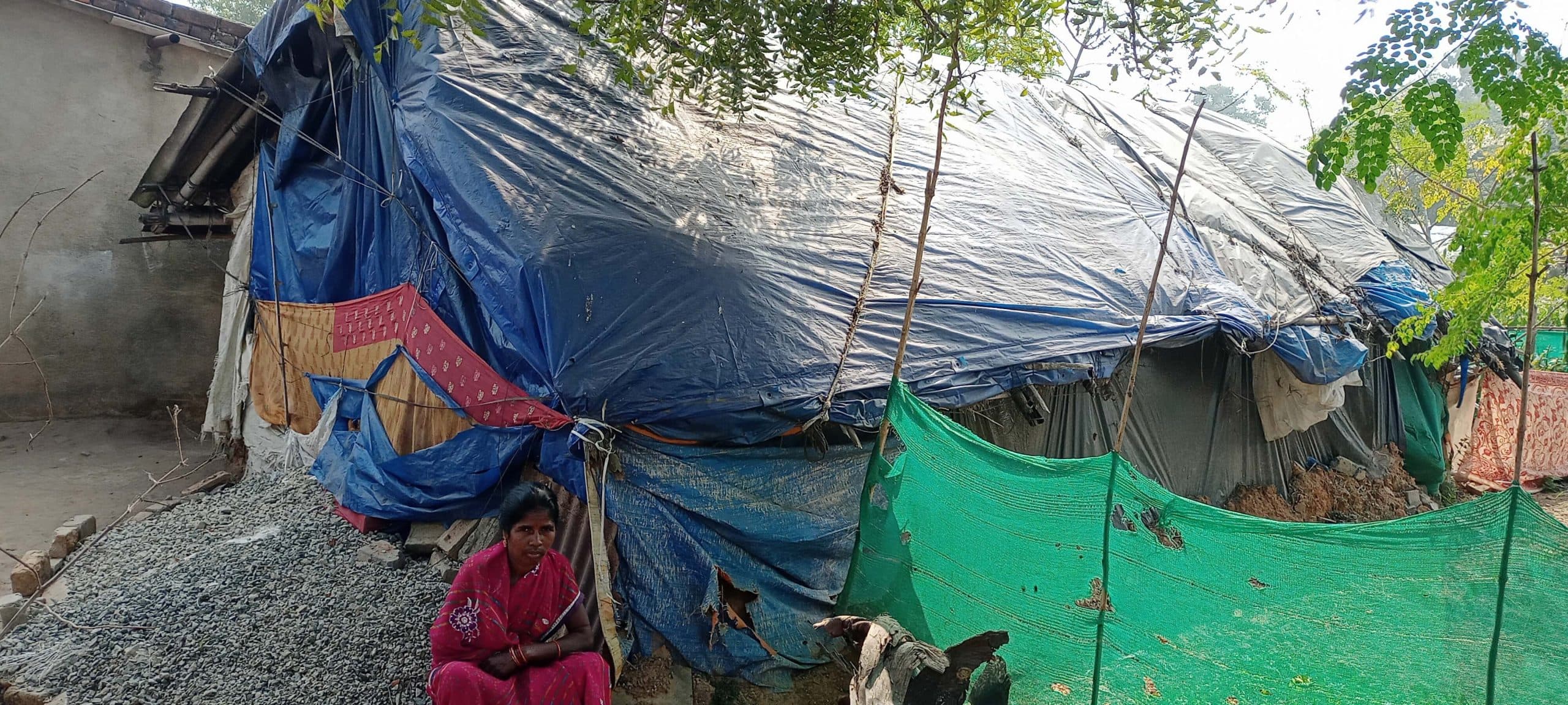 East Singhbhum news : 13 साल से जर्जर झोपड़ी में रह रहा सबर परिवार, नहीं मिला आवास