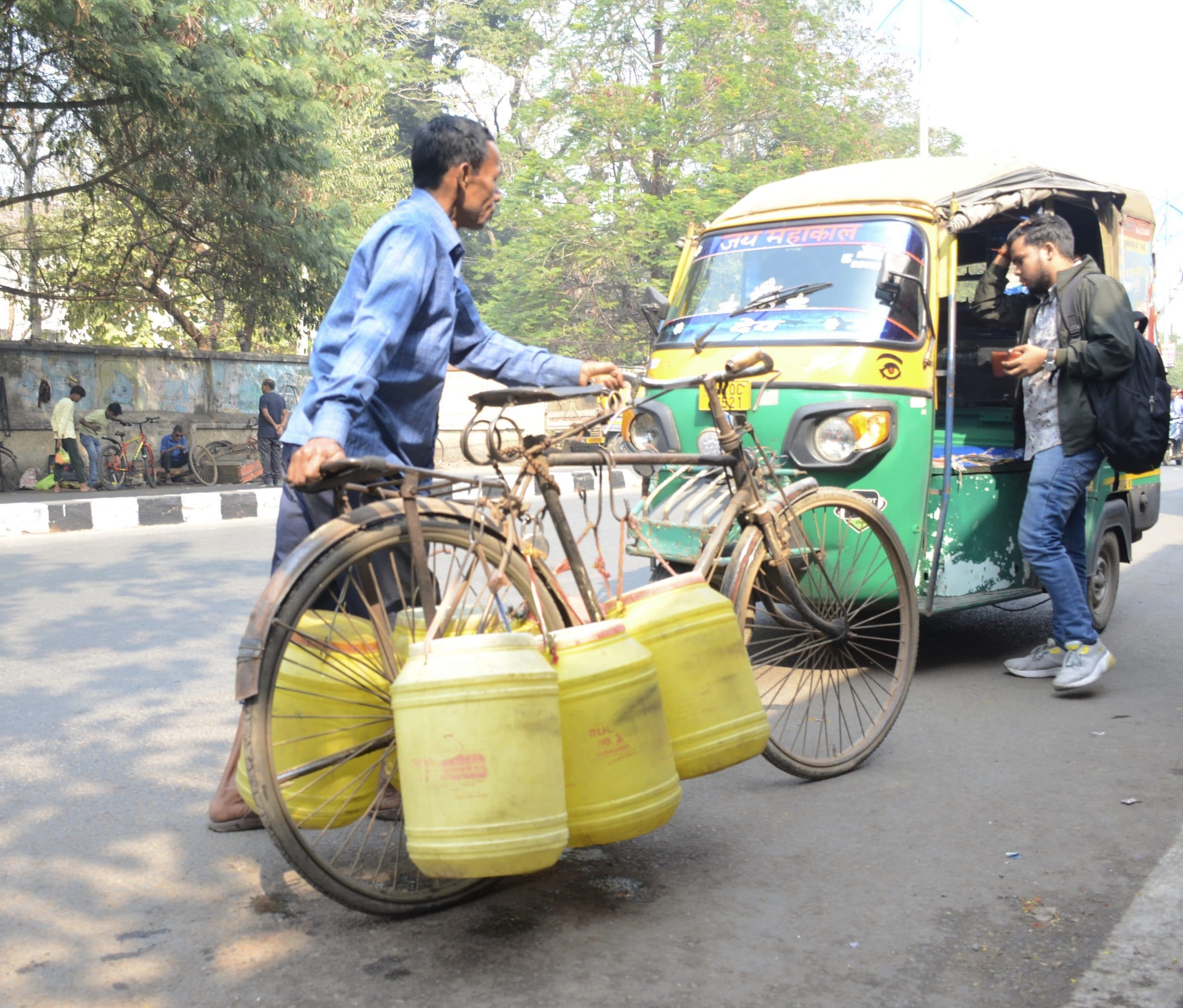 Dhanbad News: शहर में जलापूर्ति ठप रहने से लोग परेशान, आज से मिलेगा पानी