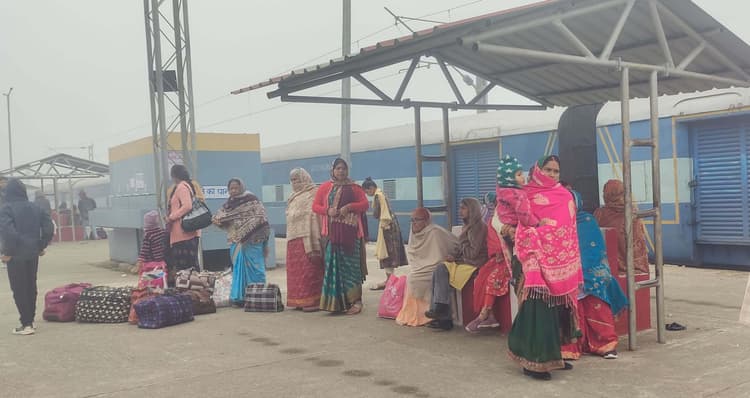 Aurangabad News : कई ट्रेनों के कैंसिल होने से यात्रियों की बढ़ी परेशानी