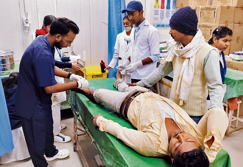 Jehanabad News : इस्लामपुर-घोसी सड़क पर दो बाइकों की टक्कर में नालंदा के चार लोग जख्मी