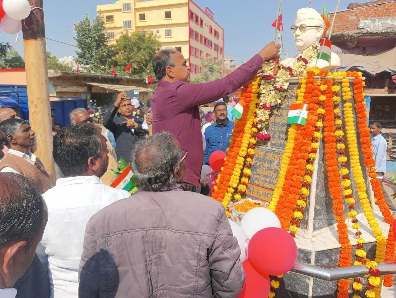 Giridih News :ग्रामीण क्षेत्रों में धूमधाम से मनायी गयी नेताजी की जयंती