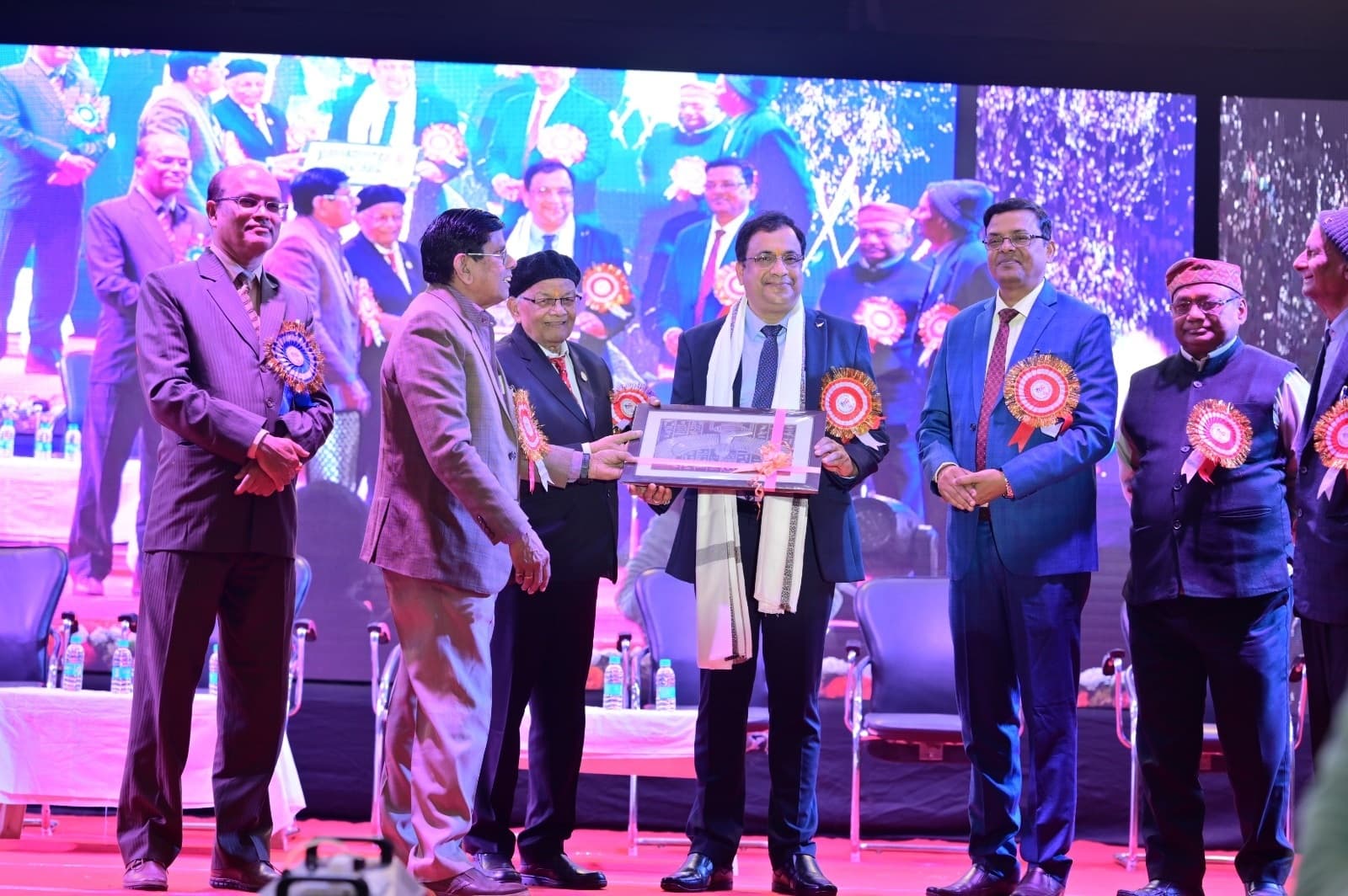 Bokaro News : बेहतर अंक पाने वाले 568 विद्यार्थी किये गये सम्मानित