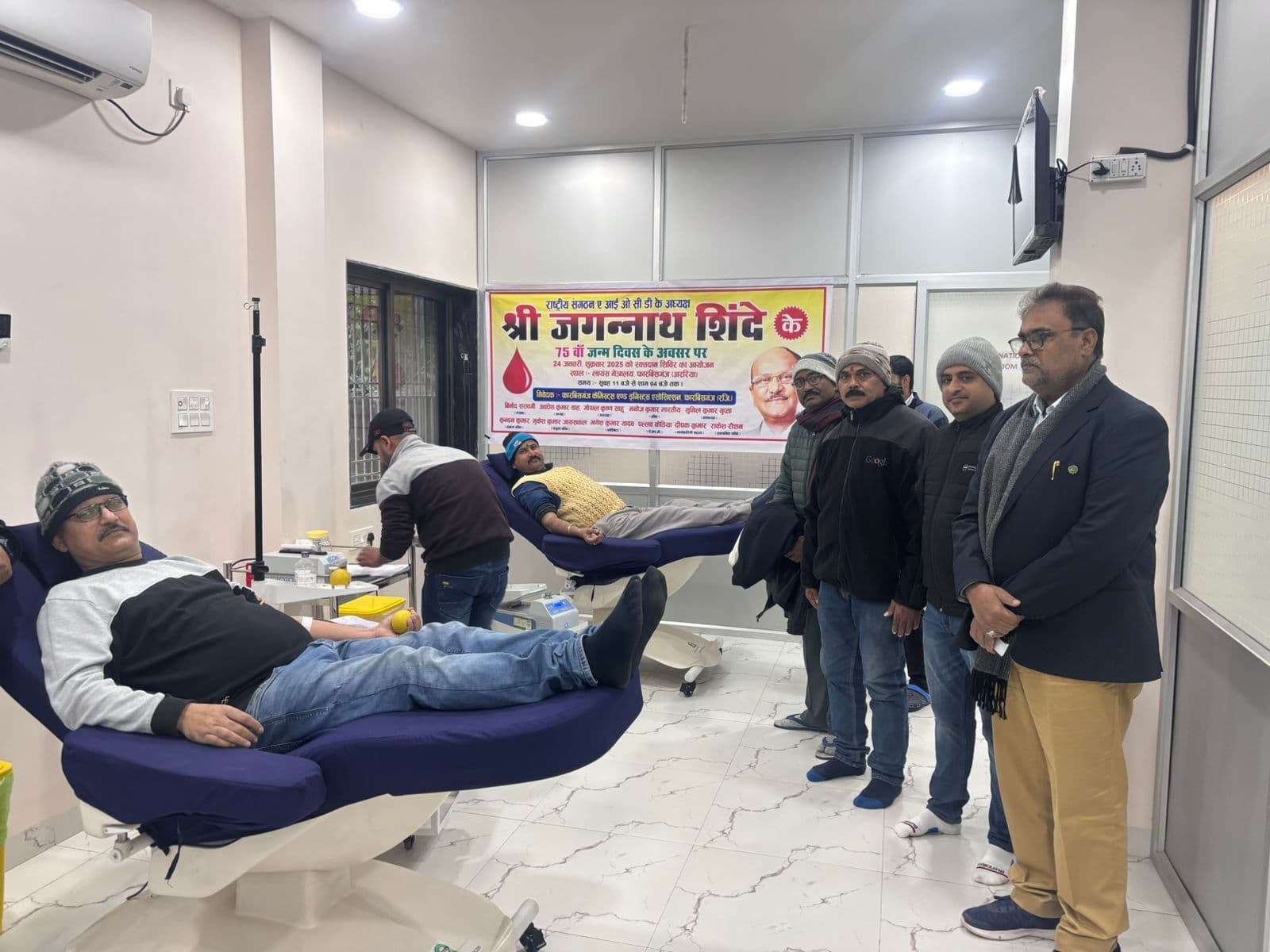 केमिस्ट एंड ड्रगिस्ट एसोसिएशन ने किया रक्तदान शिविर का आयोजन