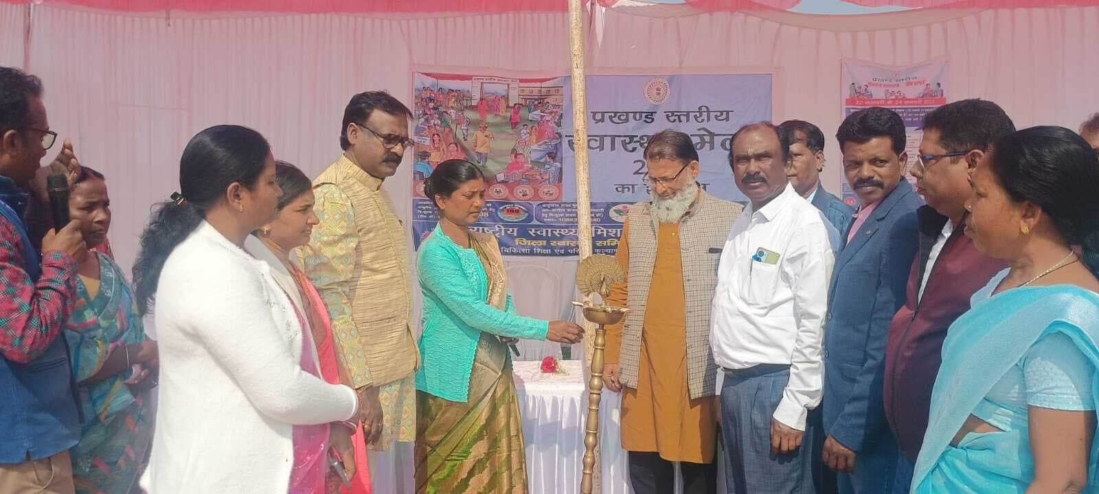 स्वास्थ्य मेला में सैकड़ों लोगों ने करायी जांच