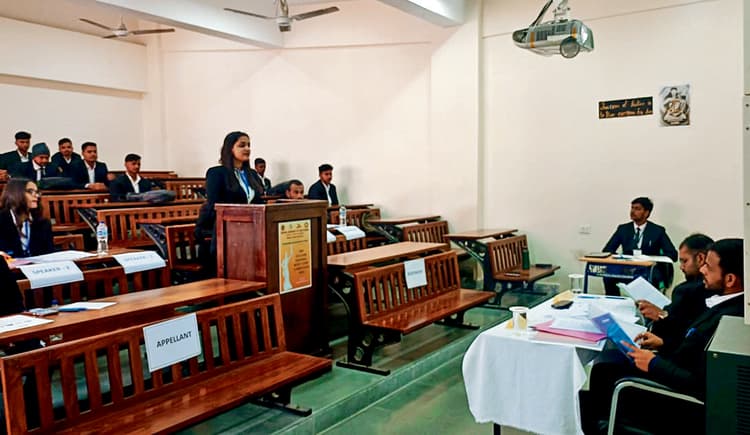 Gaya News : कानूनी तर्क, अभिव्यक्ति और बेंच के सवालों का जवाब देने की क्षमता का हुआ मूल्यांकन