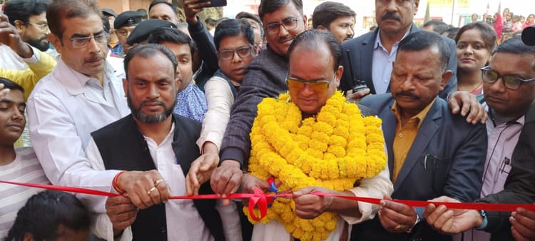भाजपा वाले कुंभ जा रहे हैं, हम लोग गरीबों की कर रहे हैं सेवा : मंत्री