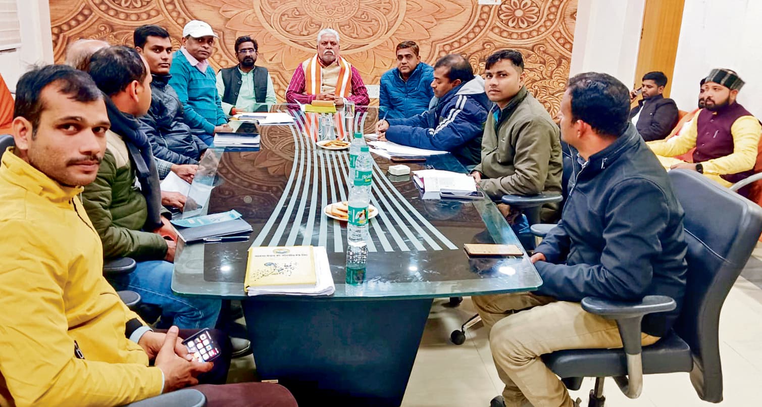 योजनाओं से लोगों को करें लाभान्वित: मंत्री