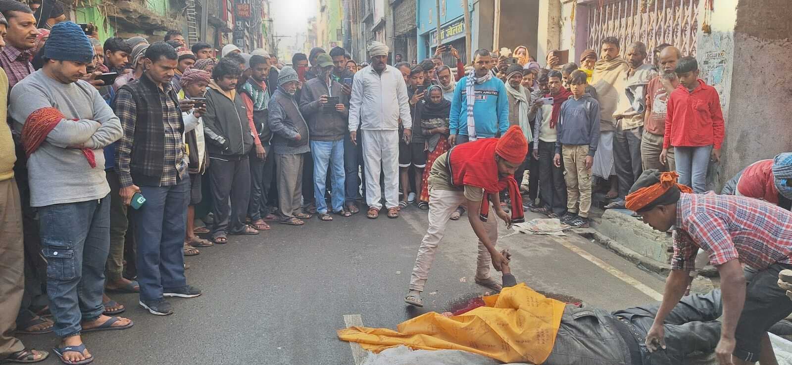 स्कूल बस की टक्कर में बाइक सवार की मौके पर मौत