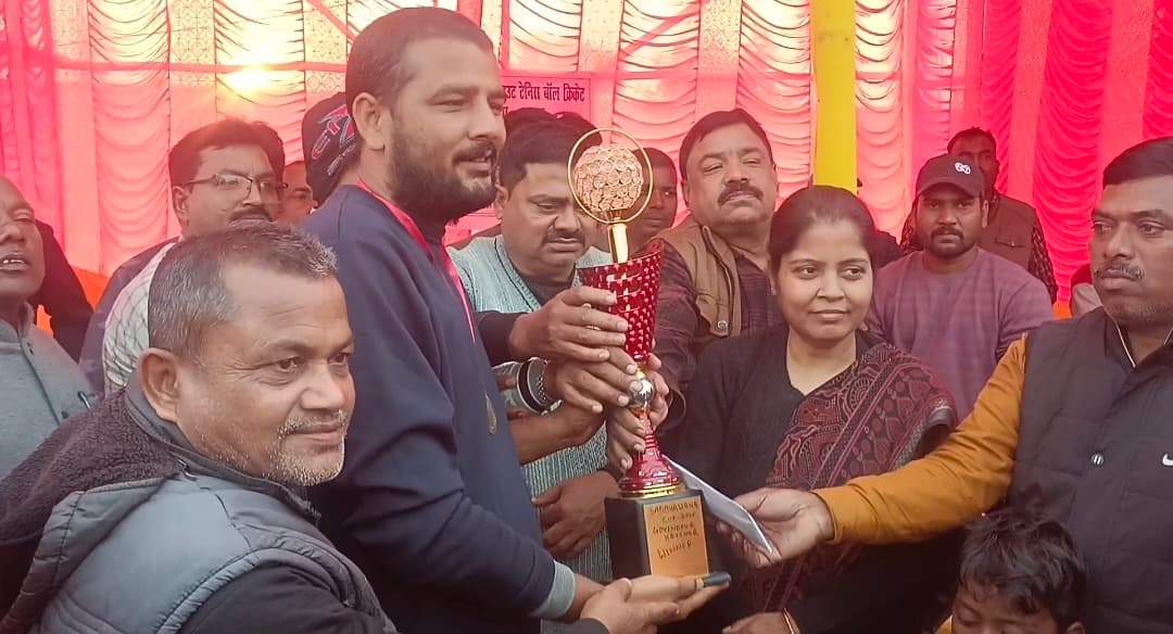 फाइनल मुकाबला में राजवाड़ा एलेवेन ने जीत कर शिल्ड पर कब्जा जमाया