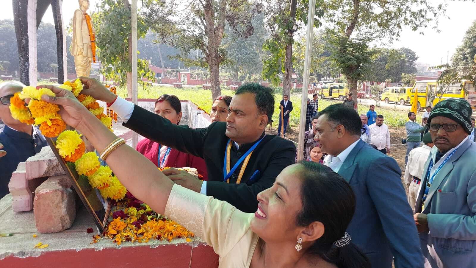 बालिका विद्यापीठ के संस्थापक ब्रजनंदन बाबूजी का मनाया गया 115वां जन्मदिवस