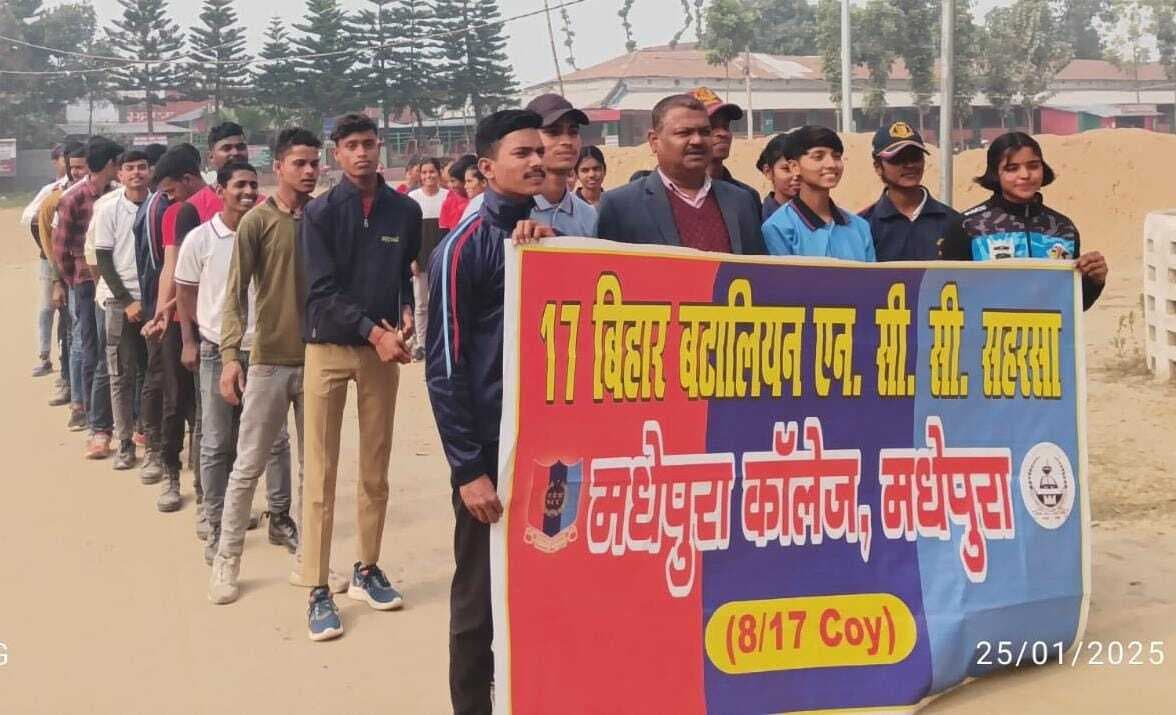 मजबूत लोकतंत्र की स्थापना के लिए हम सभी को करना चाहिए मतदान : प्राचार्य