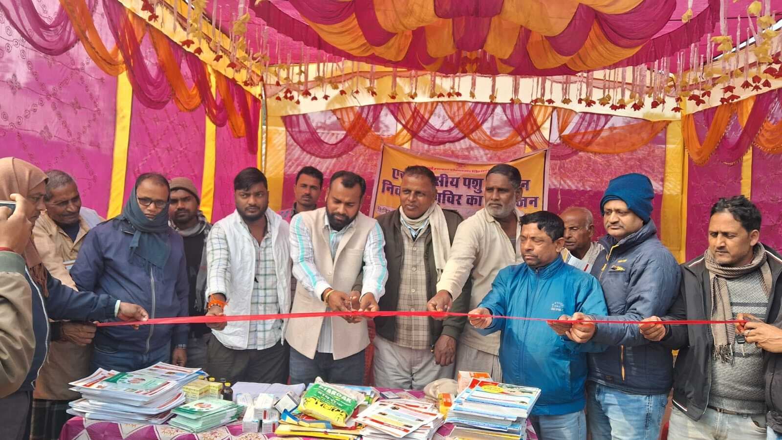 शिविर में 15 पशुओं का किया गया बांझपन का इलाज