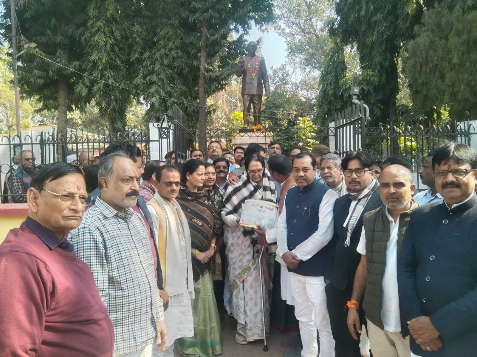 पूर्व विधानसभा स्पीकर त्रिपुरारी बाबू को किया याद