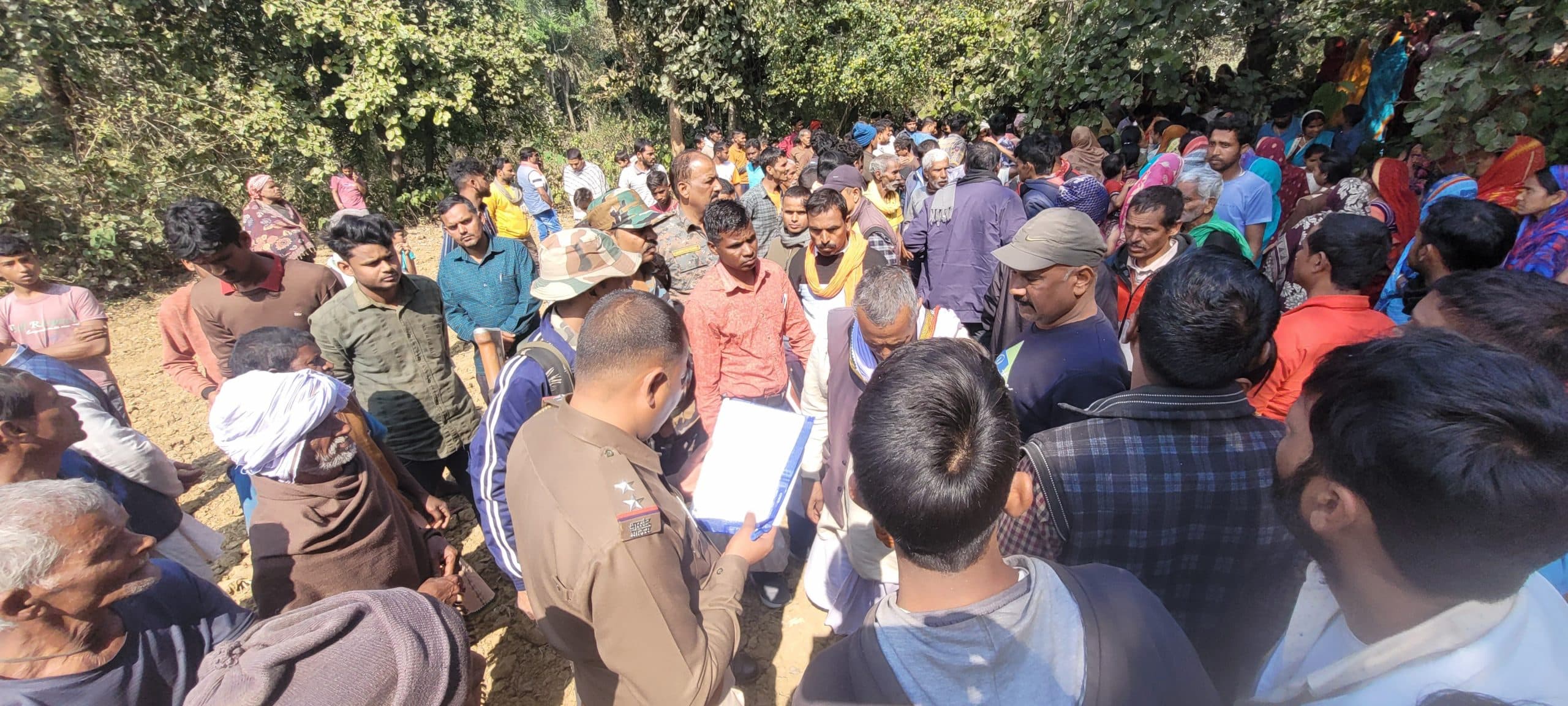 Deoghar News : दहिजोर गांव में मिला अधेड़ का शव, परिजनों ने जतायी हत्या की आशंका