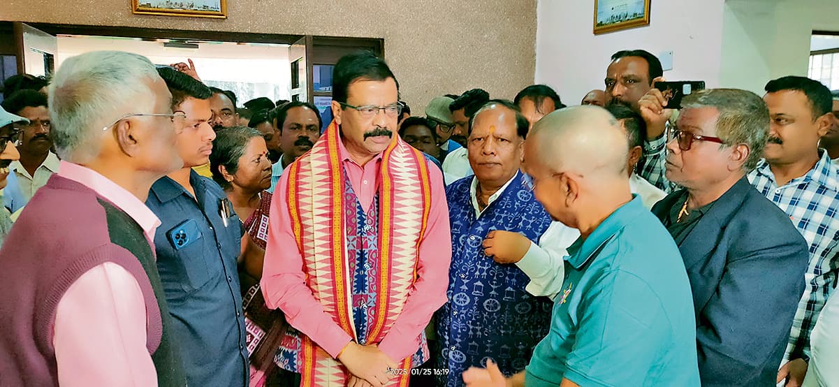 Rourkela News: भूमि से संबंधित मुद्दा सुलझाने के बाद राउरकेला एयरपोर्ट के विकास की बनायेंगे योजना : सुरेश पुजारी