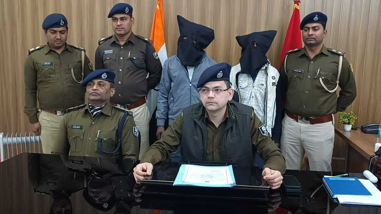 सड़क पर राहगीरों से लूटपाट करने वाले गिरोह का खुलासा, दो लुटेरे गिरफ्तार