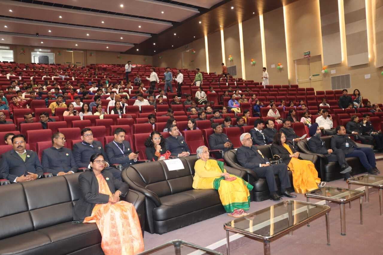 Deoghar News : एम्स में पल्मोनरी लैब, डिजिटल अकादमी व अमृत फार्मेसी के तीसरे आउटलेट की शुरुआत