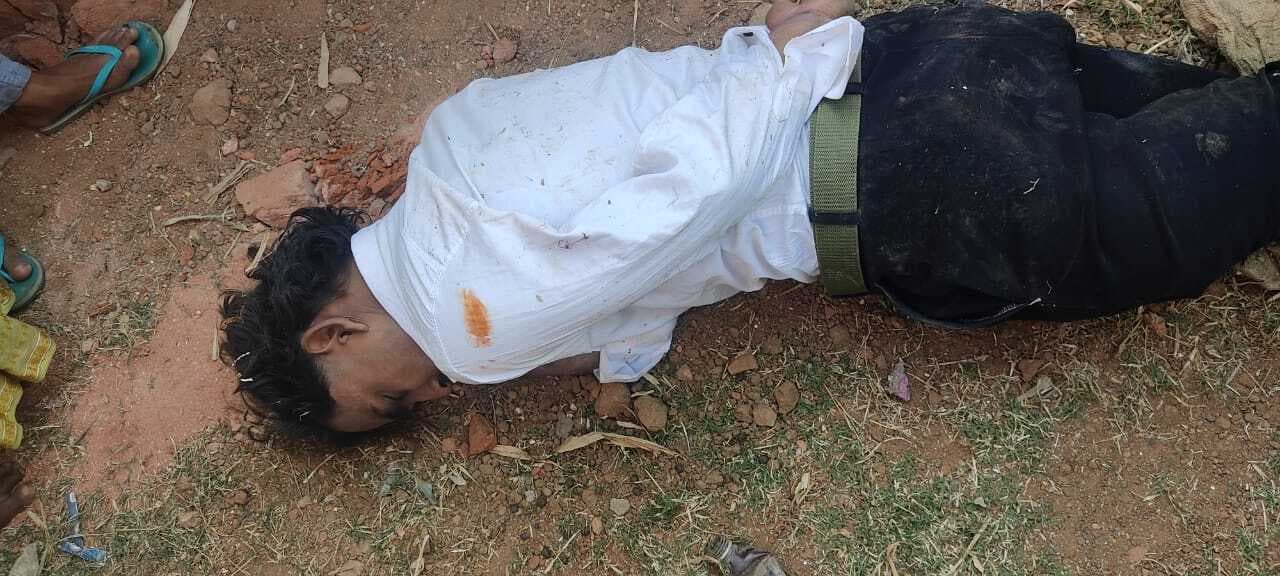 अज्ञात वाहन के धक्के से बाइक सवार युवक की मौत, दूसरा जख्मी