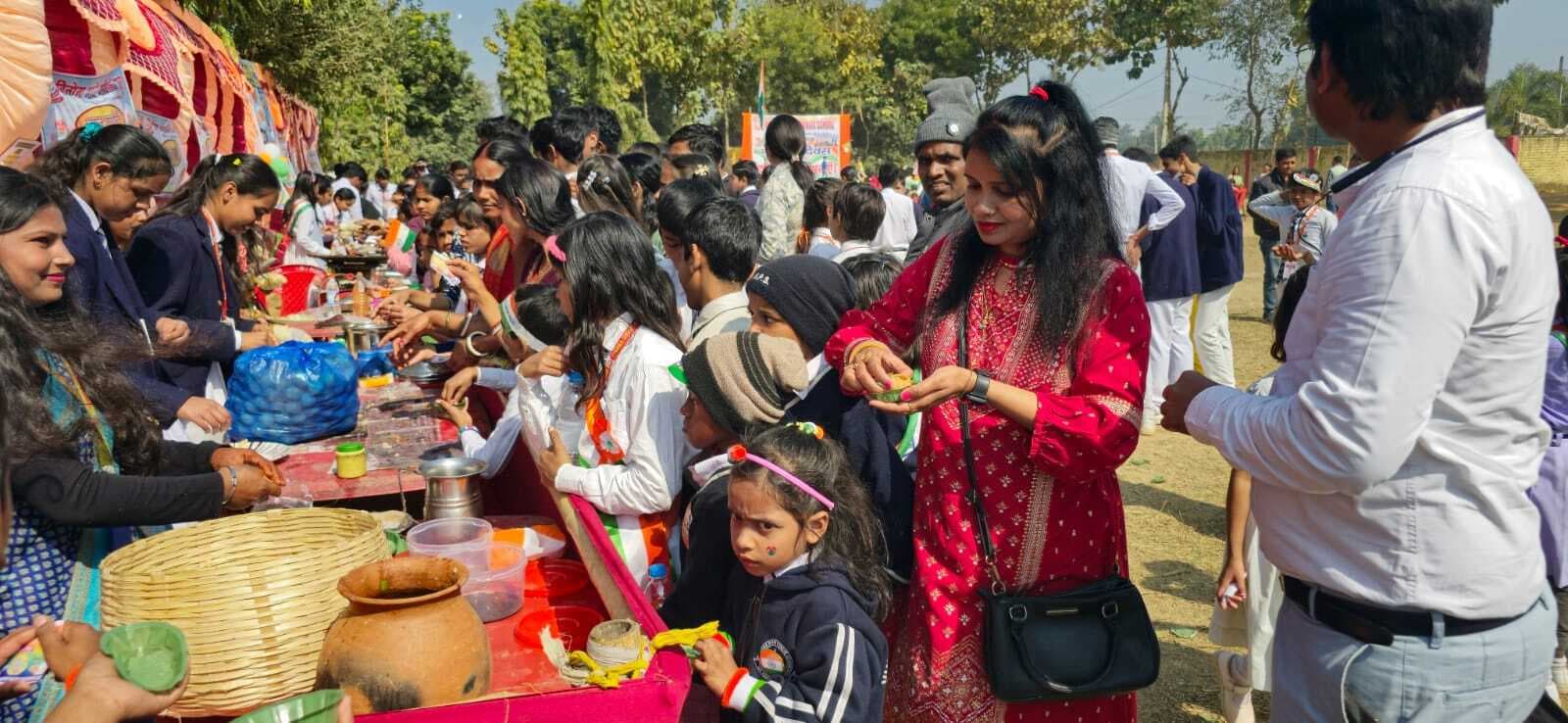 विज्ञान प्रदर्शनी में बच्चों ने पेश किये बेहतर मॉडल्स