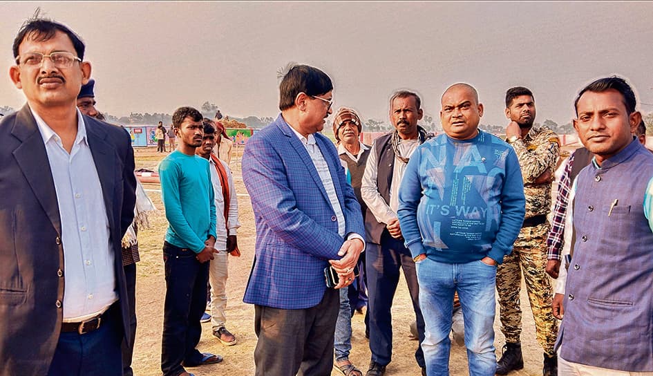 सीएम के प्रस्तावित यात्रा को लेकर गगौर गांव का लिया जायजा