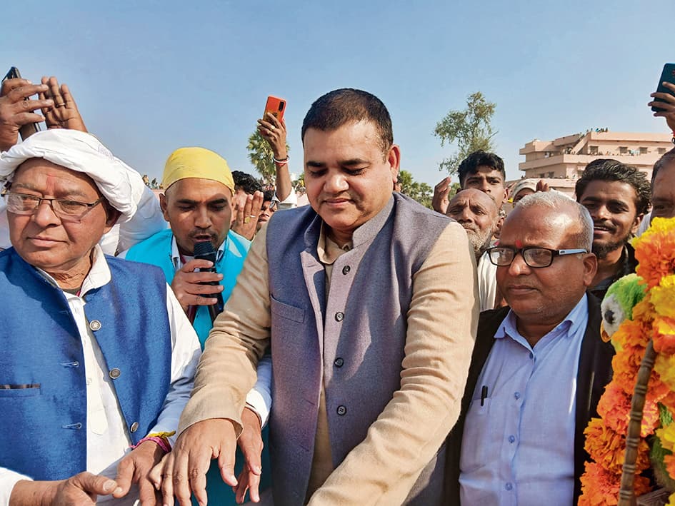 घुड़दौड़ प्रतियोगिता में आरा के संजय आये प्रथम