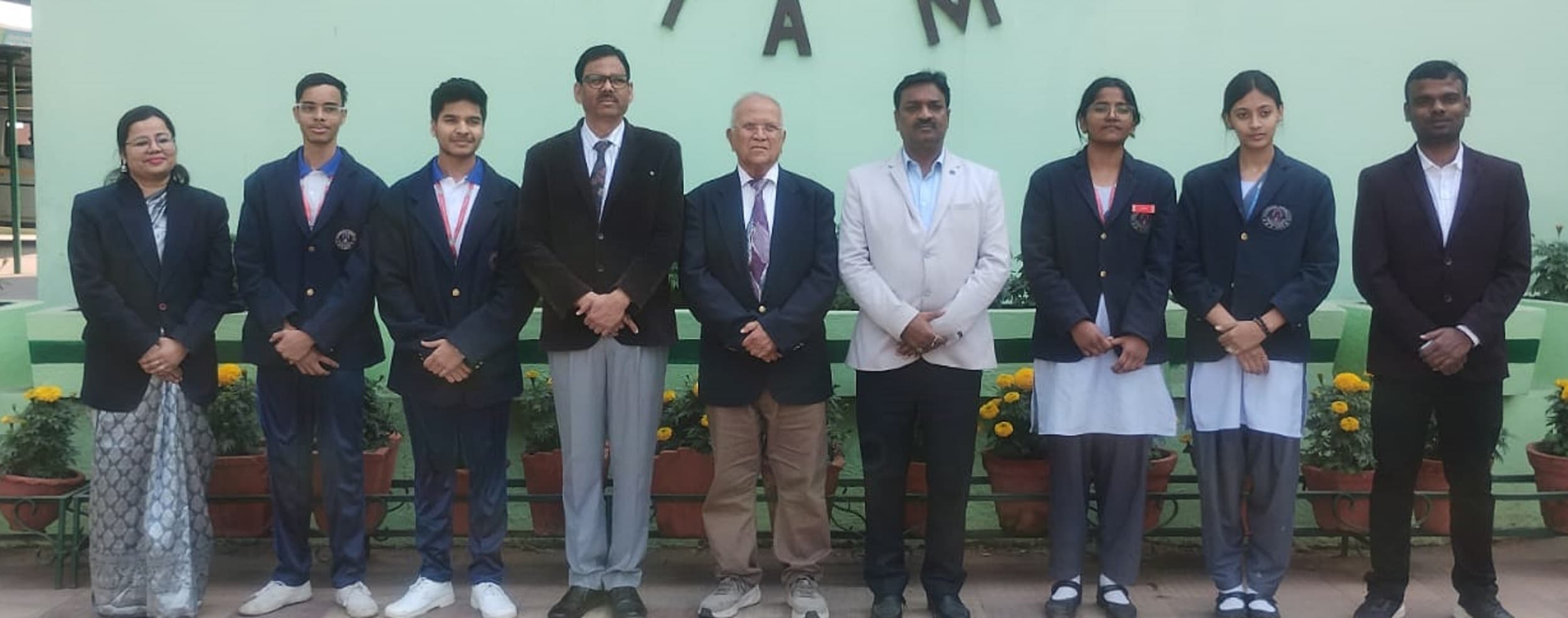 Bokaro News : चिन्मय विद्यालय बोकारो के छात्र सीबीएसइ राष्ट्रीय विज्ञान प्रदर्शनी के लिए दिल्ली रवाना