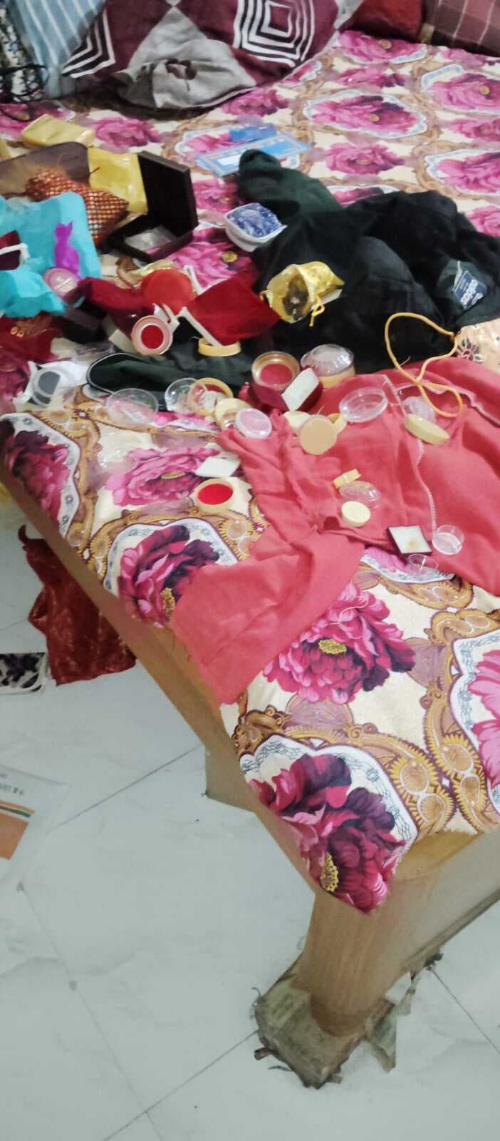 Jamshedpur News : गोविंदपुर : अपना आंगन सोसाइटी के तीन घरों से लाखों रुपये के गहने व नकद की चोरी