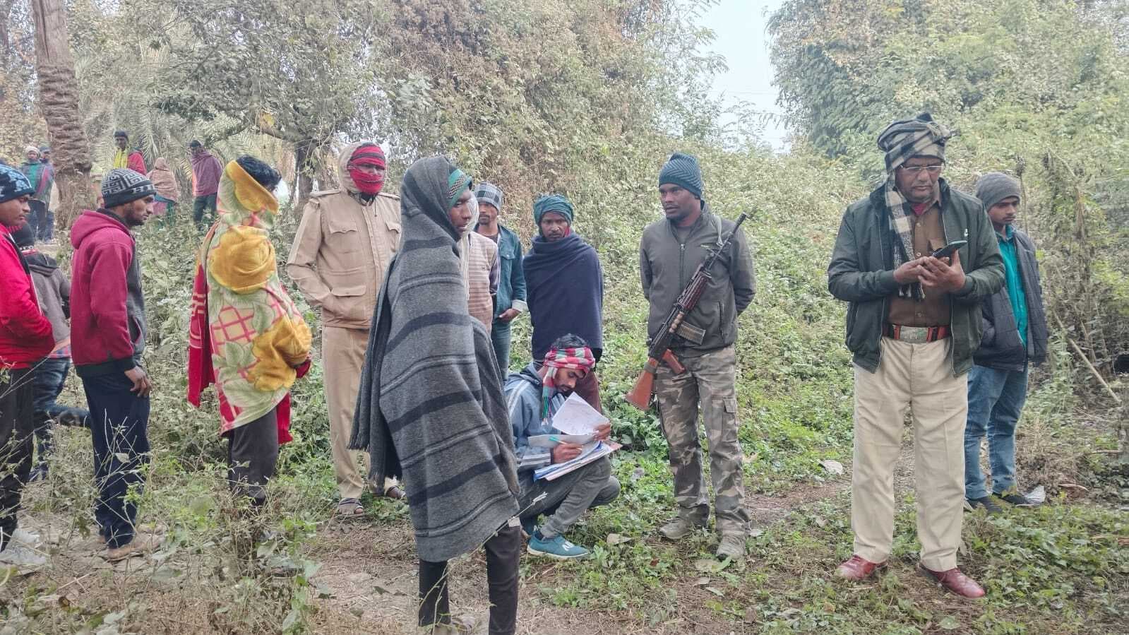 पुल से नीचे गिरा ट्रैक्टर, सवार किशोर की मौके पर मौत