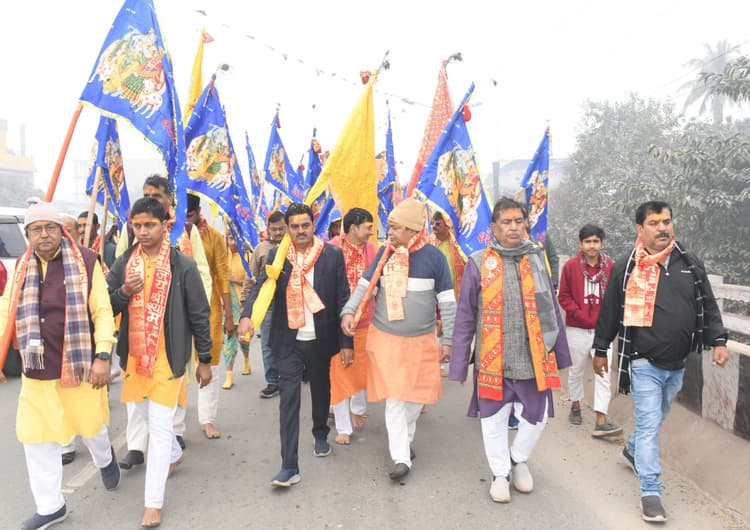 गुलाबबाग खाटू श्याम मंदिर से निकाली गयी भव्य निशान यात्रा