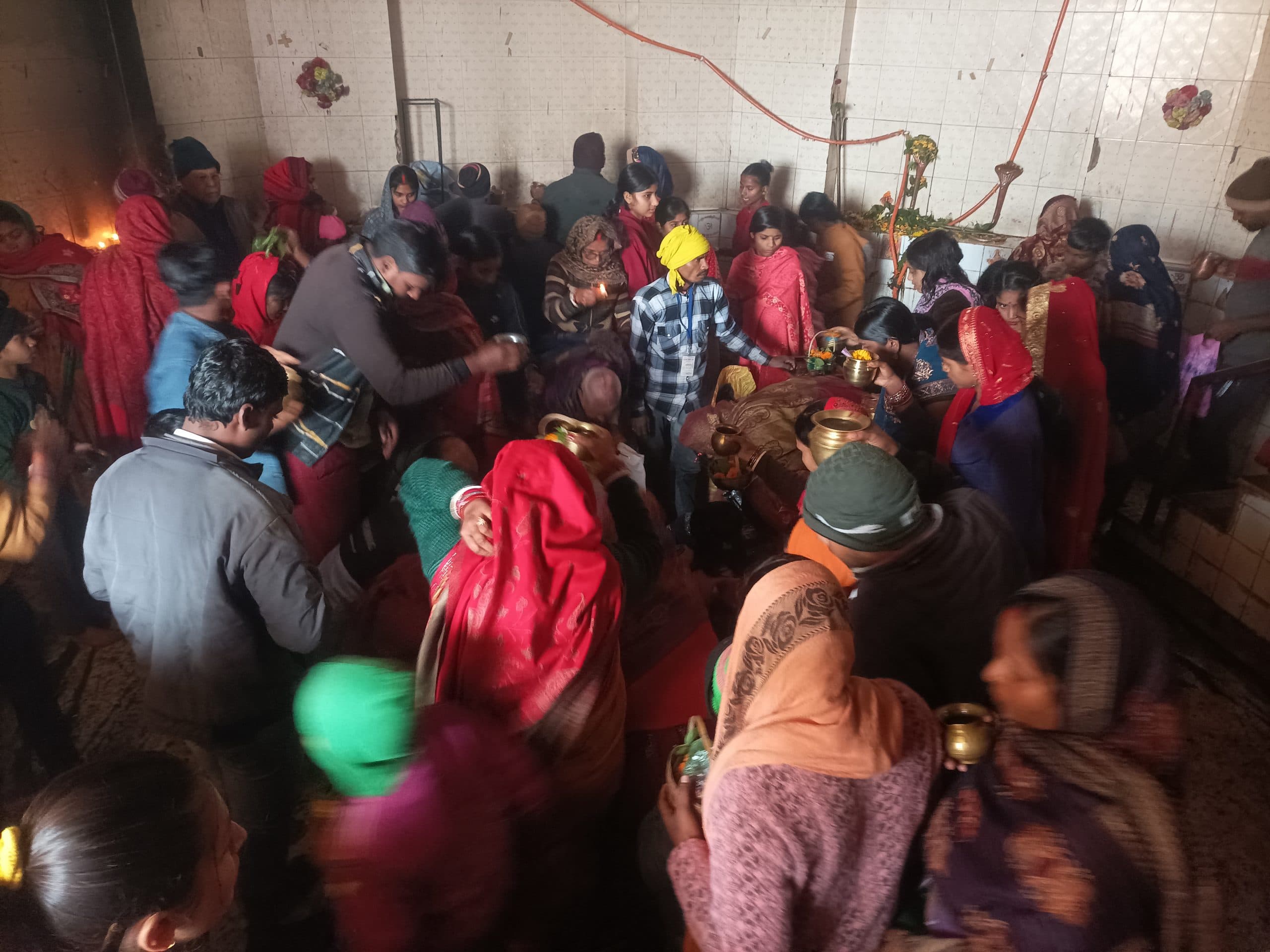 हर-हर महादेव के जयकारे से गुंजायमान रहा शिवालय, श्रद्धालुओं की उमड़ी भीड़