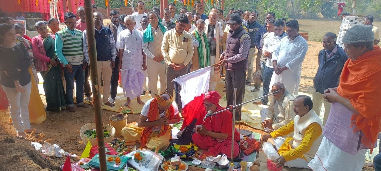 श्री श्री 1008 लक्ष्मी नारायण महायज्ञ को लेकर हुआ भूमि पूजन
