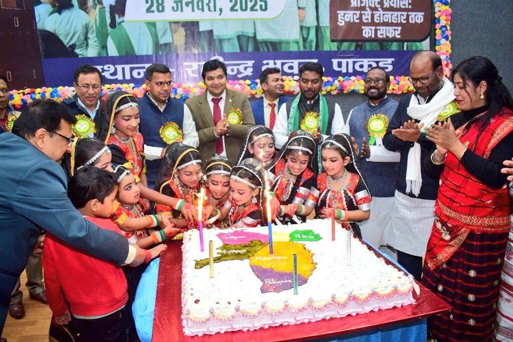 बच्चों में वैज्ञानिक सोच विकसित करने के लिए साइंस शो आयोजित